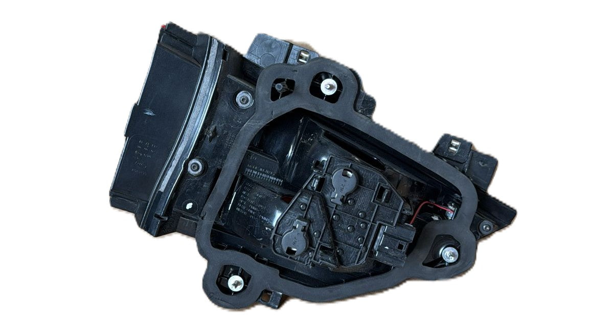 STOP FANALE POSTERIORE DESTRO ORIGINALE USATO BMW X2 2018