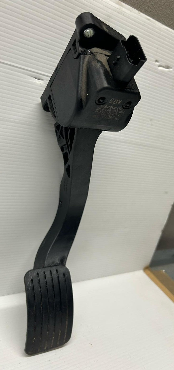 PEDALE ACCELERATORE CITROEN C4 GRAND PICASSO CODICE:9654725380