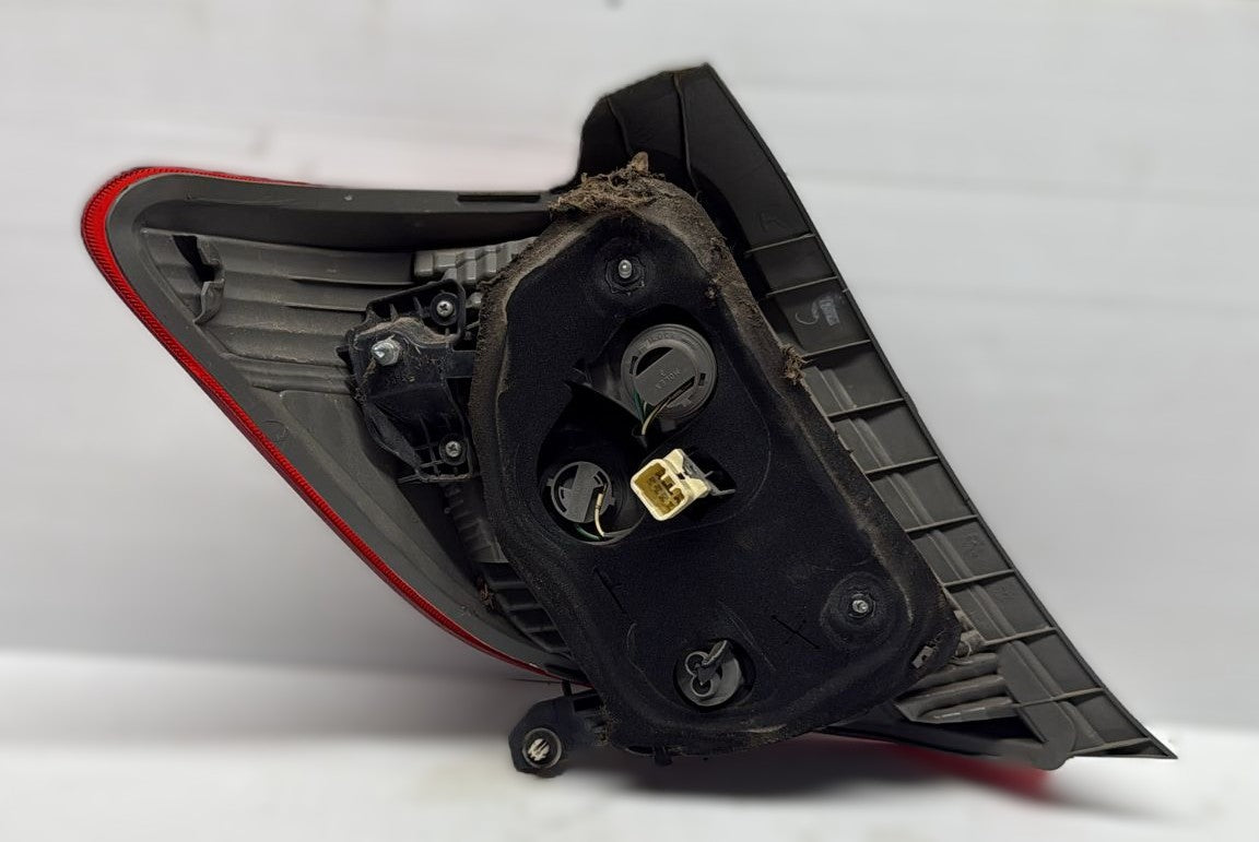 STOP FANALE POSTERIORE DESTRO TOYOTA YARIS 2013