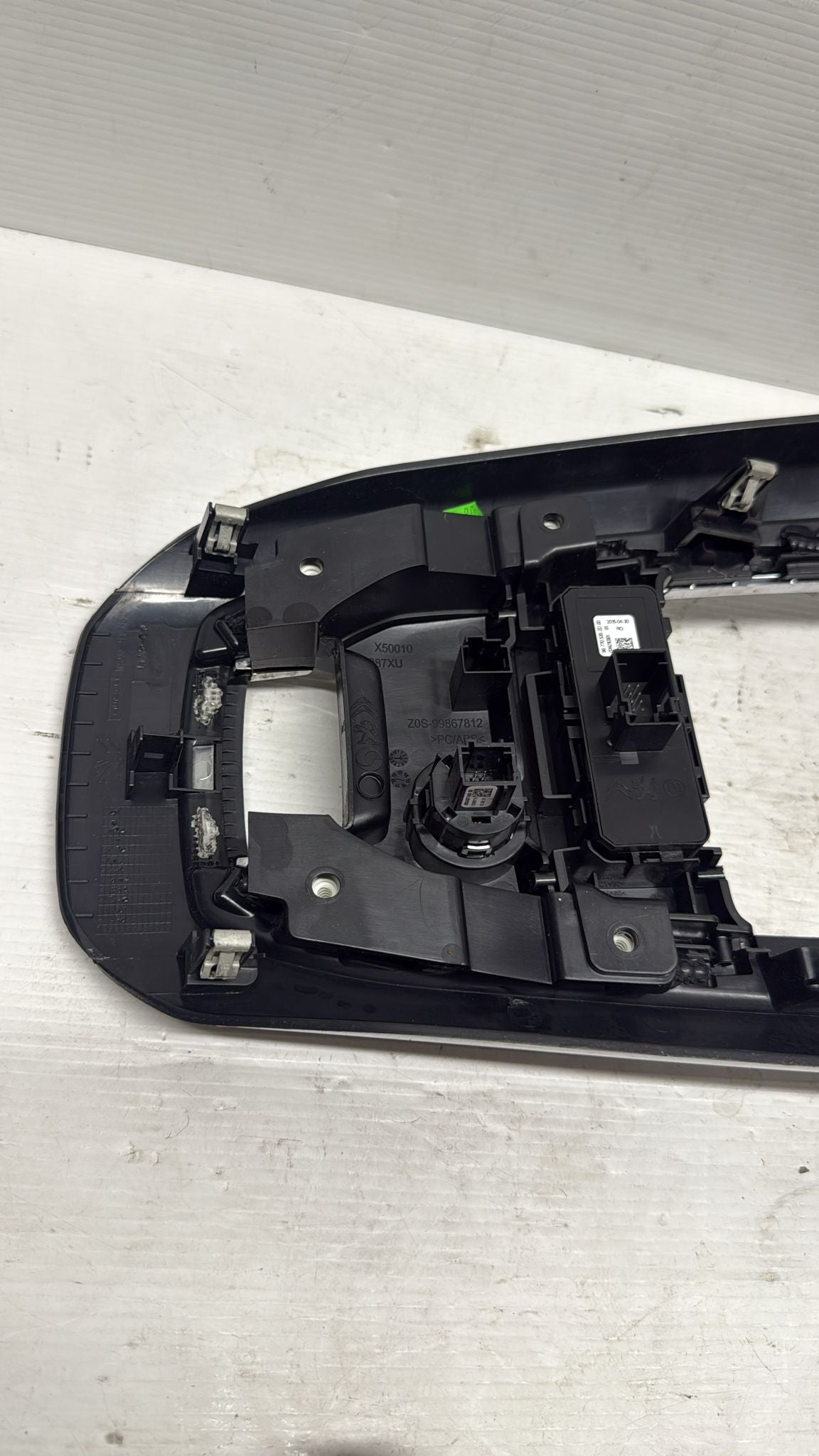 TUNNEL CONSOLE CENTRALE PEUGEOT 308 2015 CODICE:96770535ZD