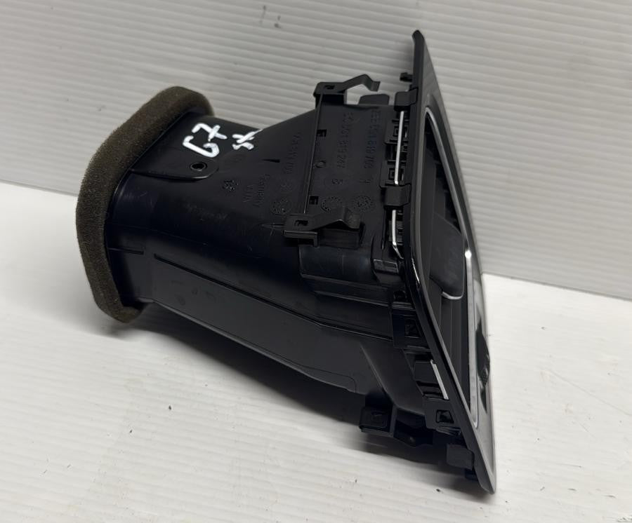 BOCCHETTA ARIA CRUSCOTTO DESTRA VOLKSWAGEN GOLF 7 BERLINA 2012 5G1819703