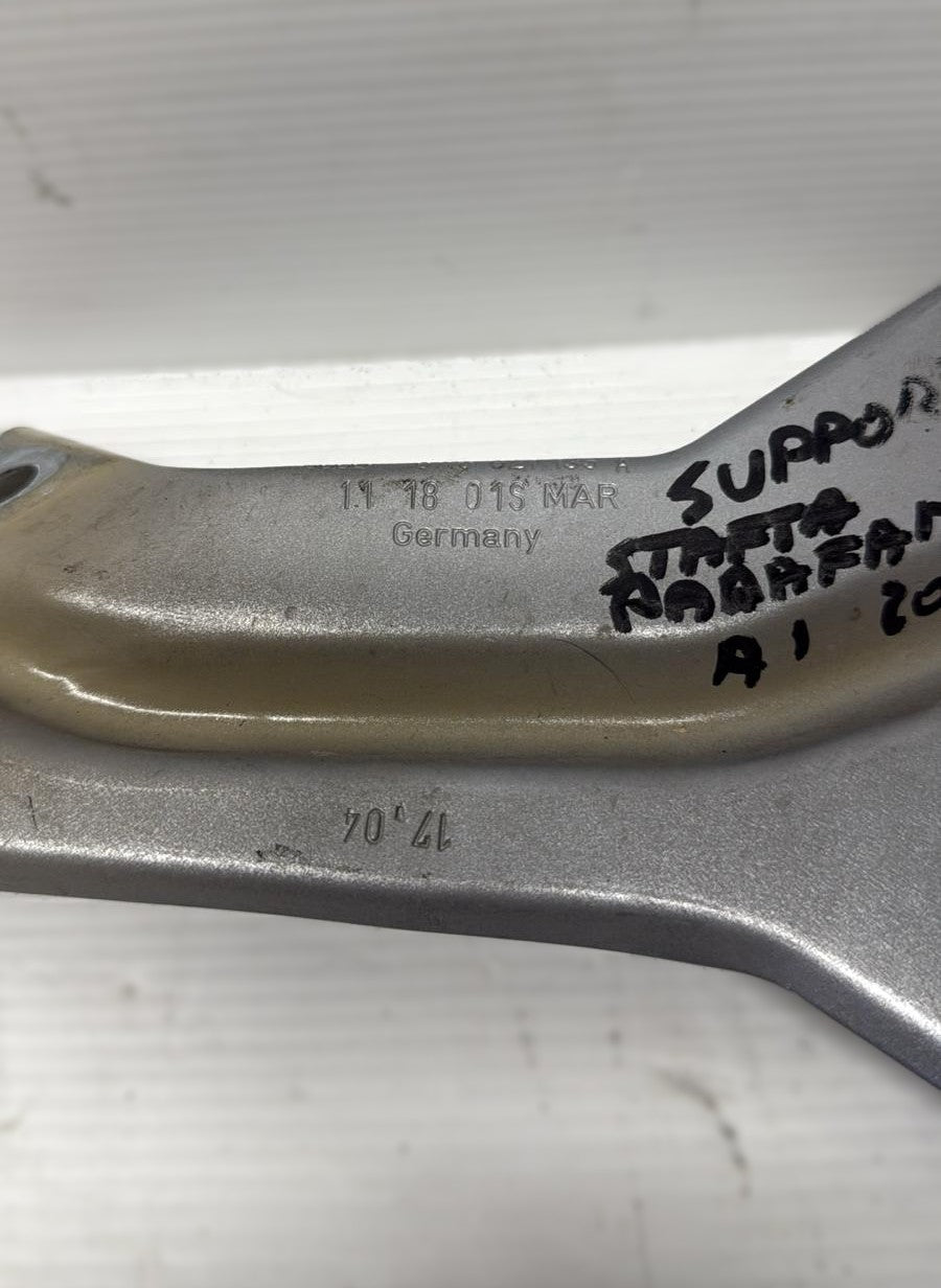 SUPPORTO PARAFANGO SINISTRO STAFFA AUDI A1 2015 CODICE:8X0821135A