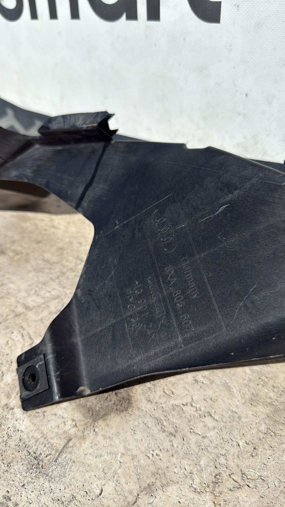 SUPPORTO FARO ANTERIORE SINISTRO AUDI A1 (2015-2018) COD:8XA805607