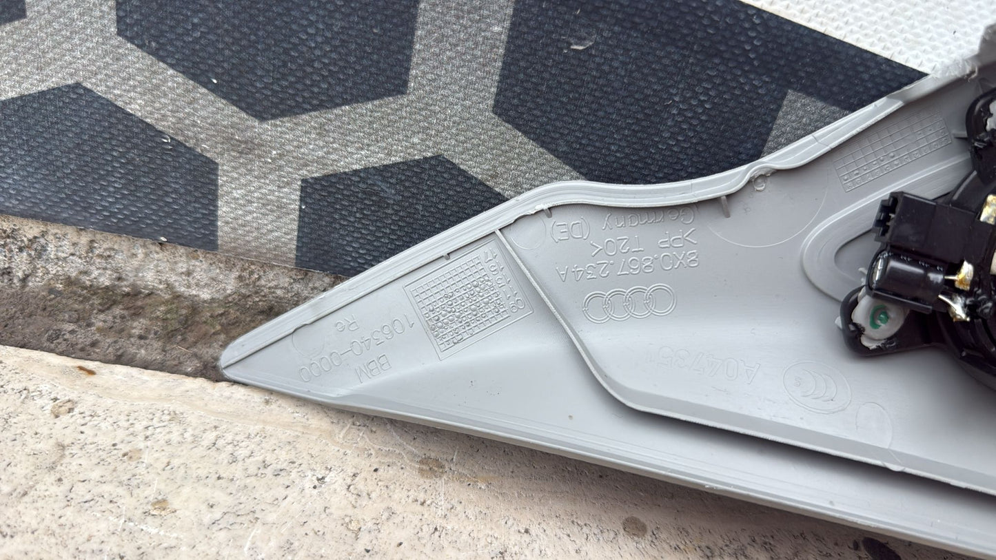 RIVESTIMENTO MONTANTE ANTERIORE DESTRO AUDI A1 (2010-2018) COD:8X0867234A