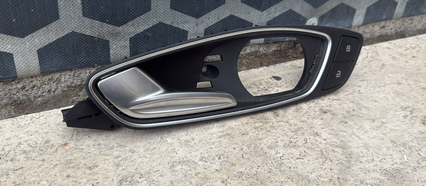MANIGLIA PORTA INTERNA ANTERIORE SINISTRA AUDI A1 2010-2018 COD: 8X0837019D