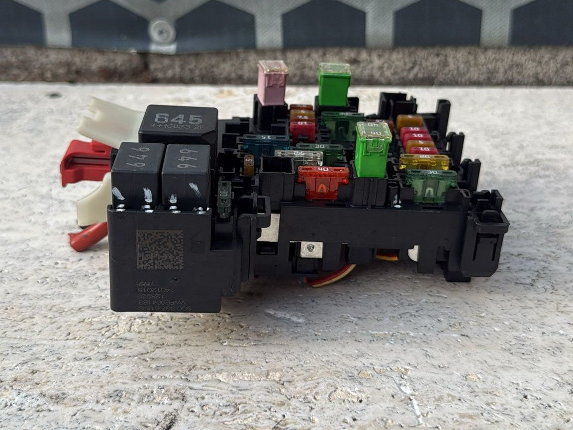 SCATOLA RELE'\ FUSIBILI VOLKSWAGEN GOLF VII 7 2012-2021 1.6 DIESEL 5Q0937615C