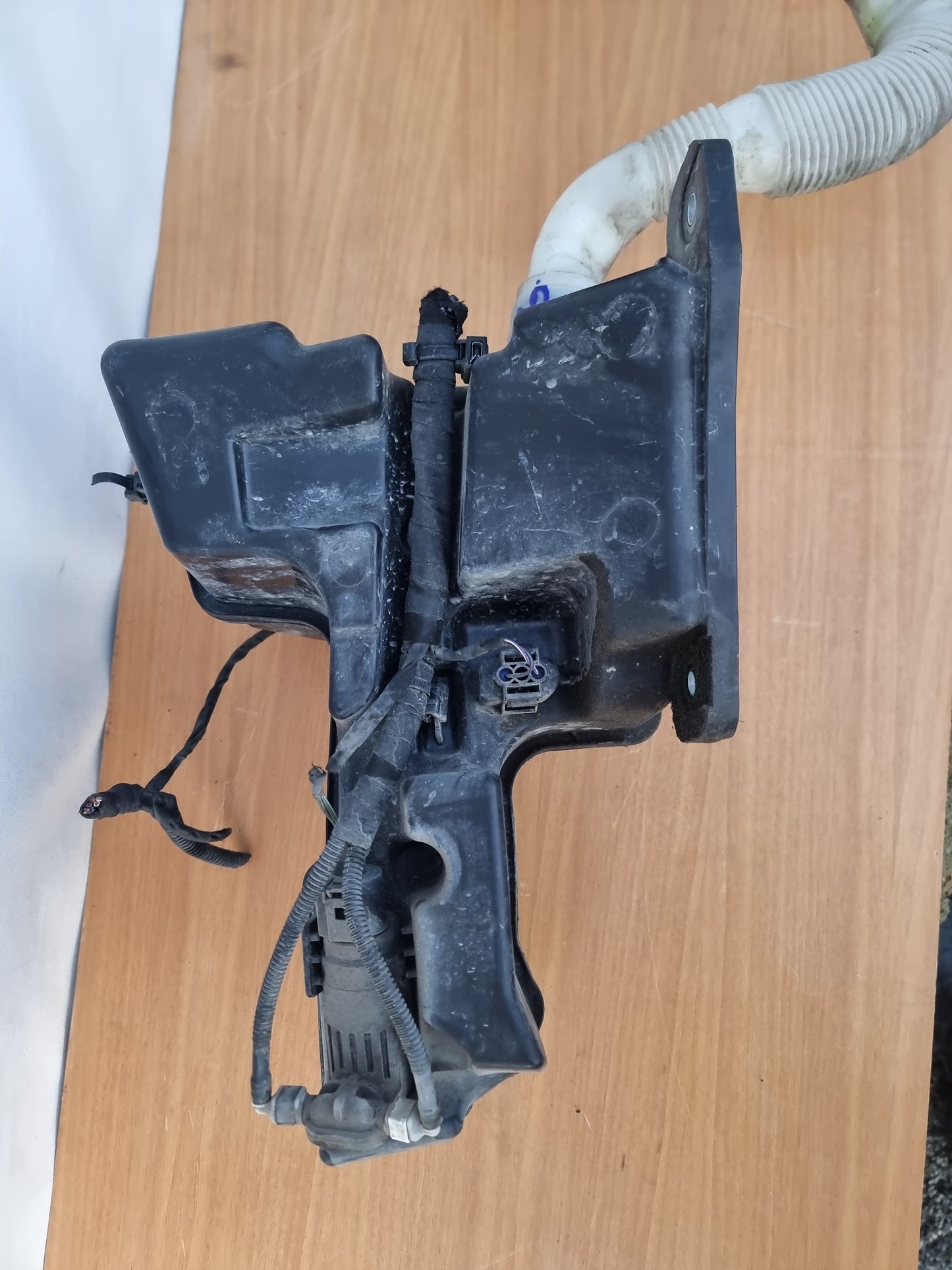 VASCHETTA SERBATOIO ACQUA TERGICRISTALLO E FARI VOLKSWAGEN 7 1.6 TDI 2012 -2019