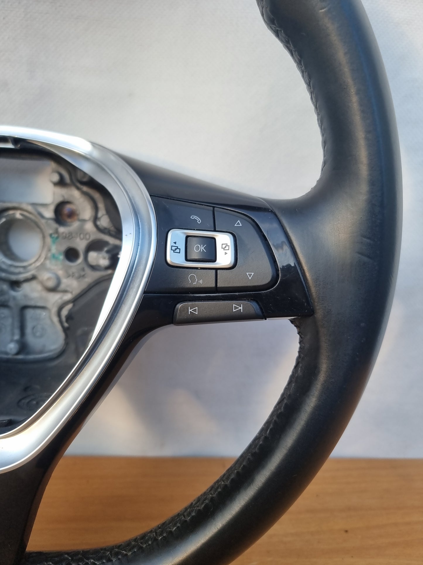 VOLANTE STERZO IN PELLE ORIGINALE USATO CON COMANDI VOLKSWAGEN GOLF 7 2012 - 2019