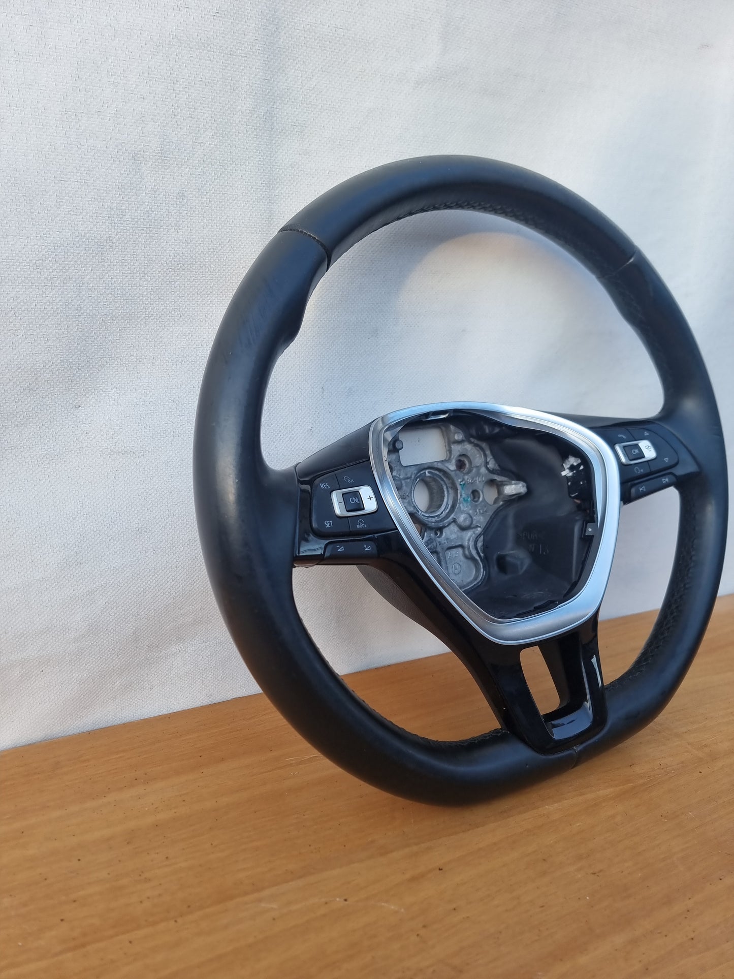VOLANTE STERZO IN PELLE ORIGINALE USATO CON COMANDI VOLKSWAGEN GOLF 7 2012 - 2019