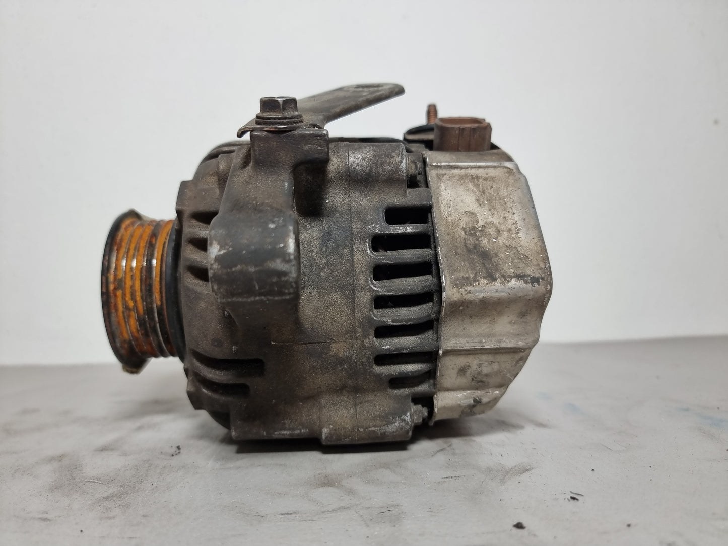 ALTERNATORE TOYOTA IQ 27060-40060 1.0 BENZINA ORIGINALE USATO 2009 - 2015