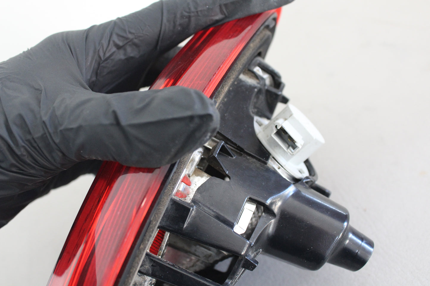 STOP PORTELLONE DESTRO ORIGINALE USATO OPEL CORSA E (2014-2019)