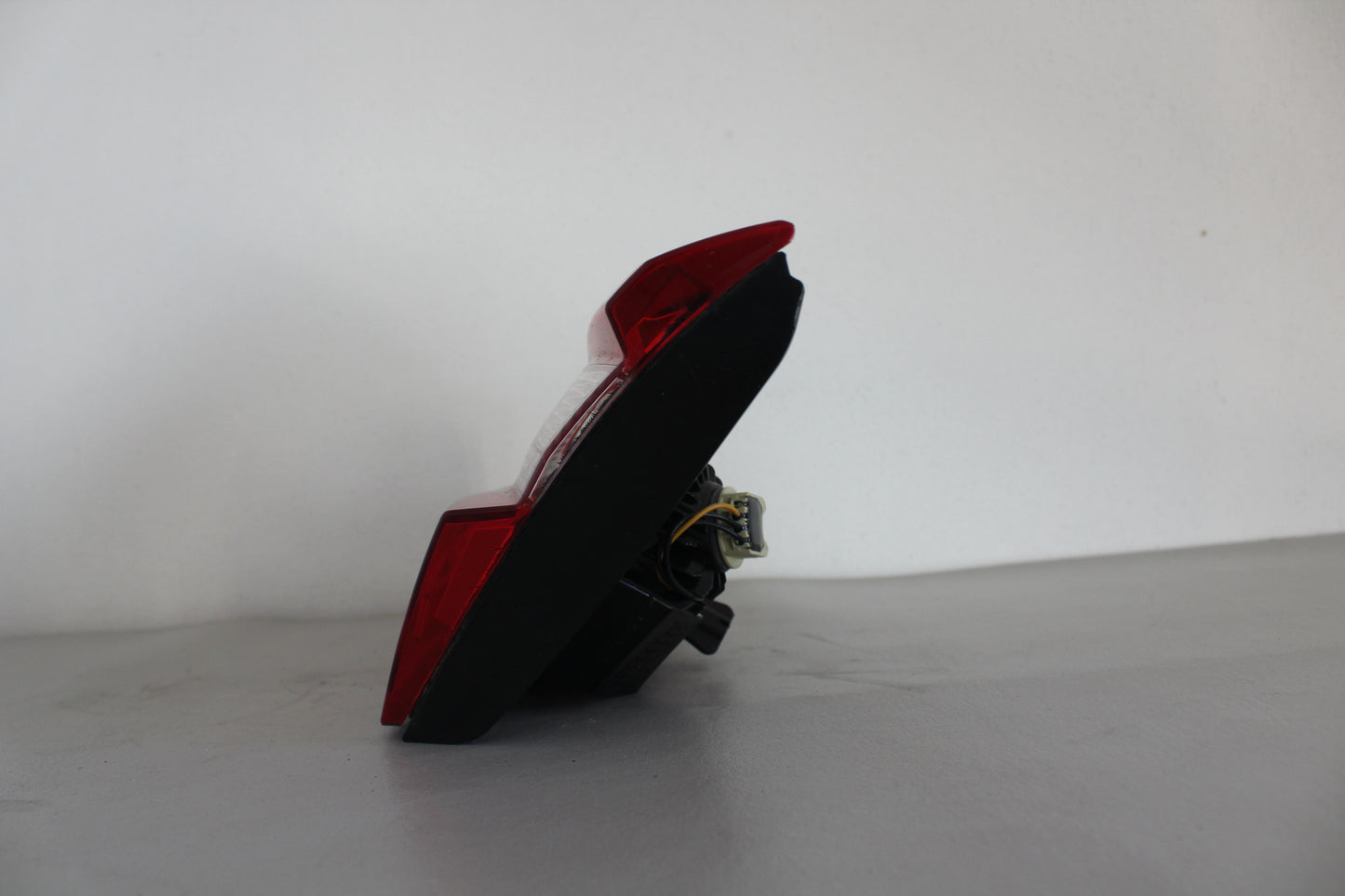 STOP PORTELLONE DESTRO ORIGINALE USATO FORD FIESTA VII (2017-2025)