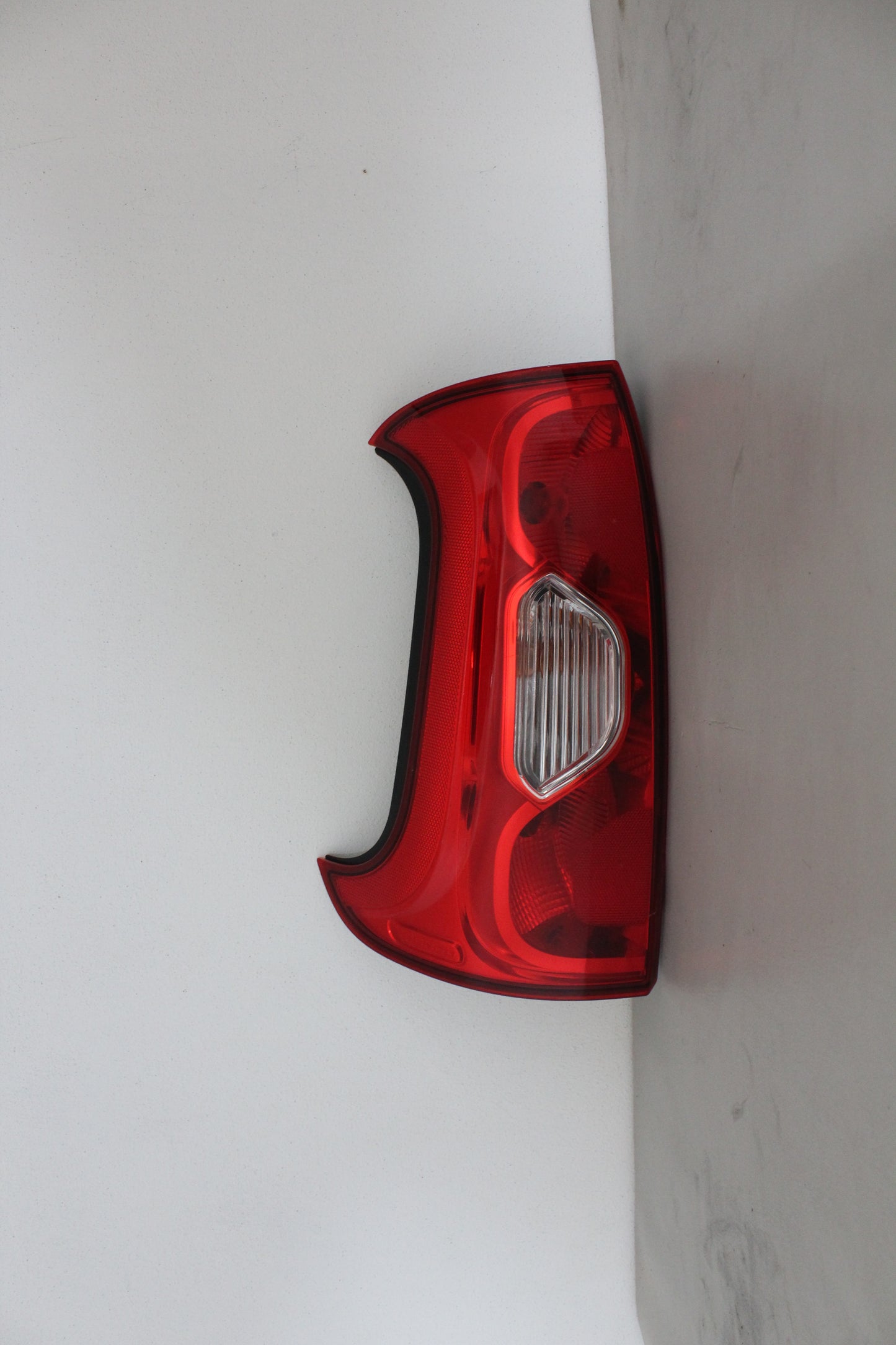 STOP FANALE POSTERIORE SINISTRO ORIGINALE USATO FIAT NEW PANDA  2011 - 2025 51843643