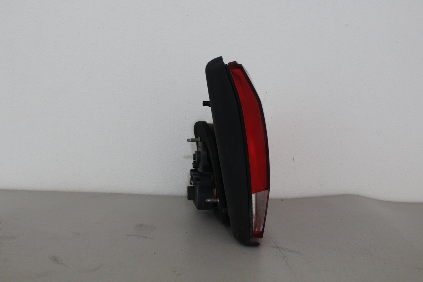 STOP PORTELLONE SINISTRO ORIGINALE USATO VOLKSWAGEN GOLF 6 2008 - 2013 5K0945259