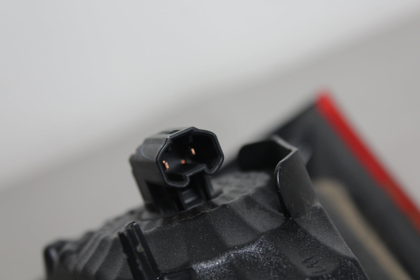 STOP PORTELLONE DESTRO ORIGINALE USATO SUZUKI SX4 S-CROSS (2009-2018) 36254-61M00-000 SU756