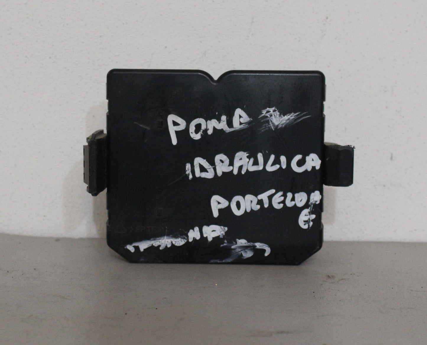 Centralina posteriore Opel Insignia A 2009 portellone coperchio bagagliaio 13325519