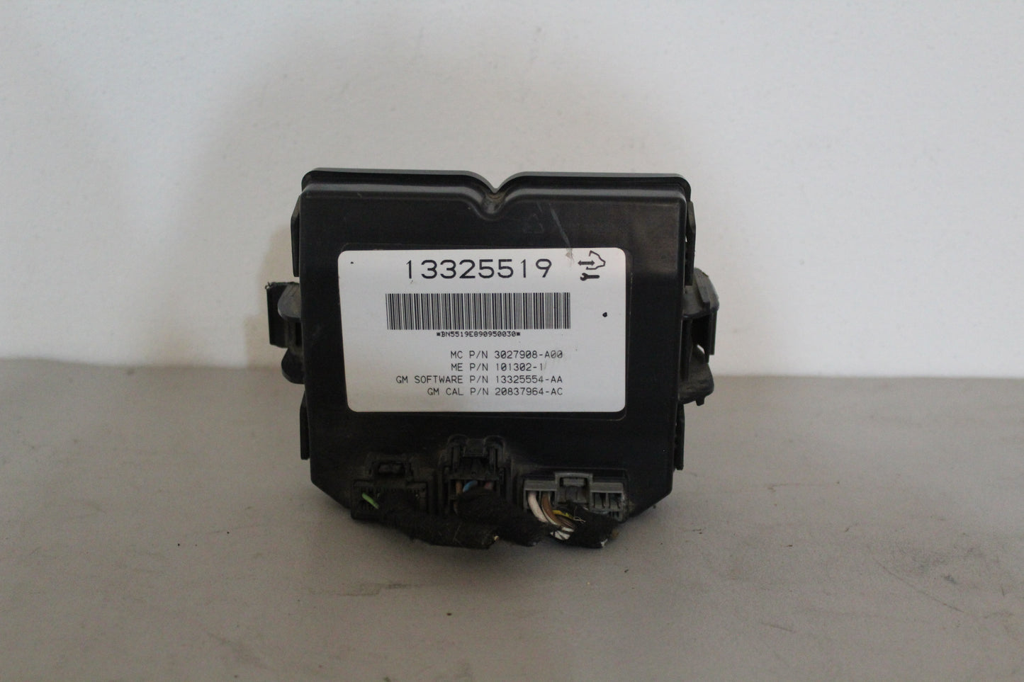 Centralina posteriore Opel Insignia A 2009 portellone coperchio bagagliaio 13325519