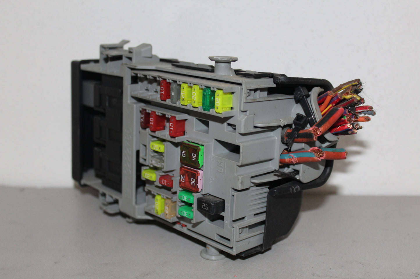 SCATOLA FUSIBILI ORIGINALE USATO  OPEL INSIGNIA 1322786  2008 - 2017