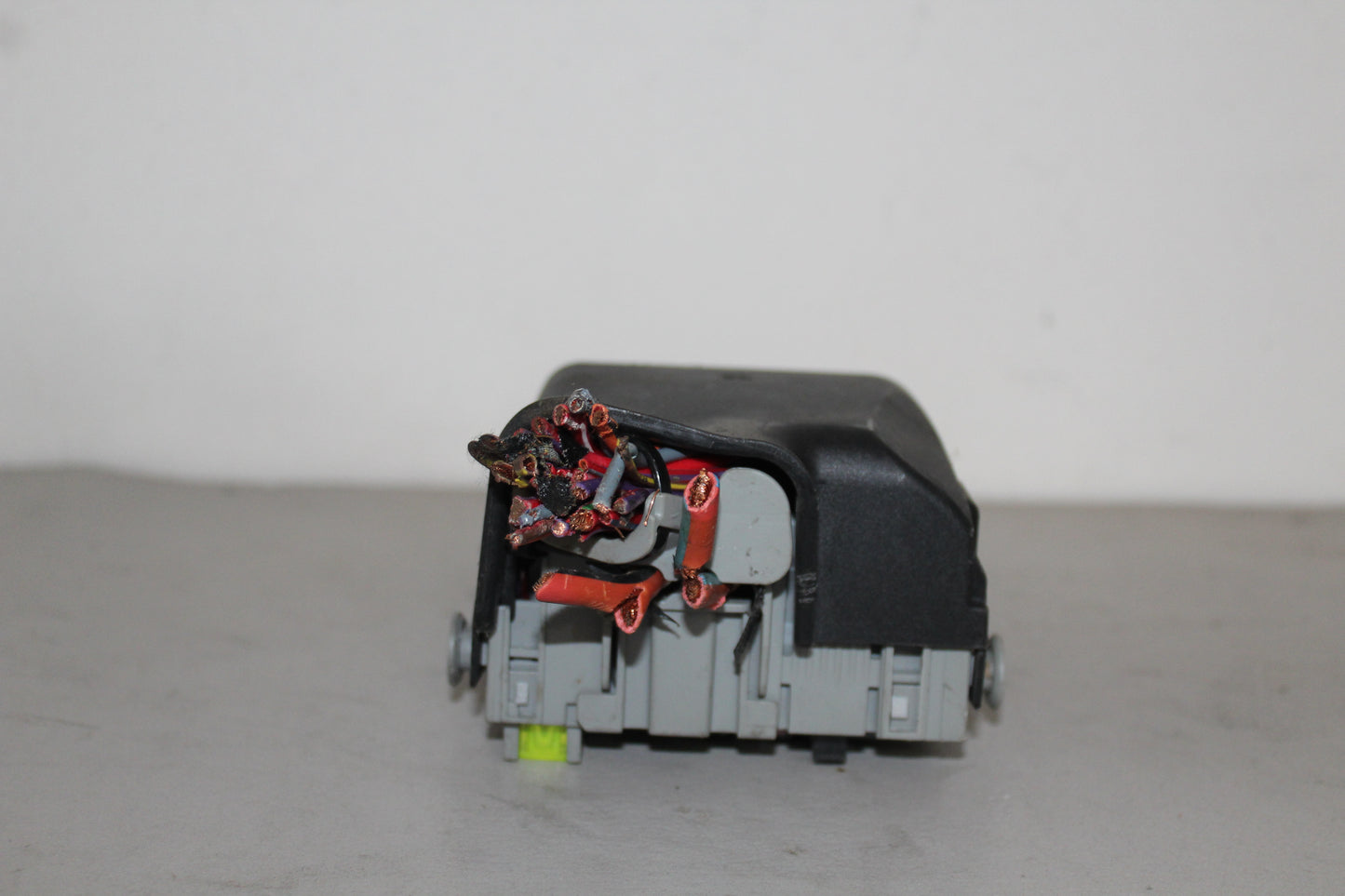 SCATOLA FUSIBILI ORIGINALE USATO  OPEL INSIGNIA 1322786  2008 - 2017