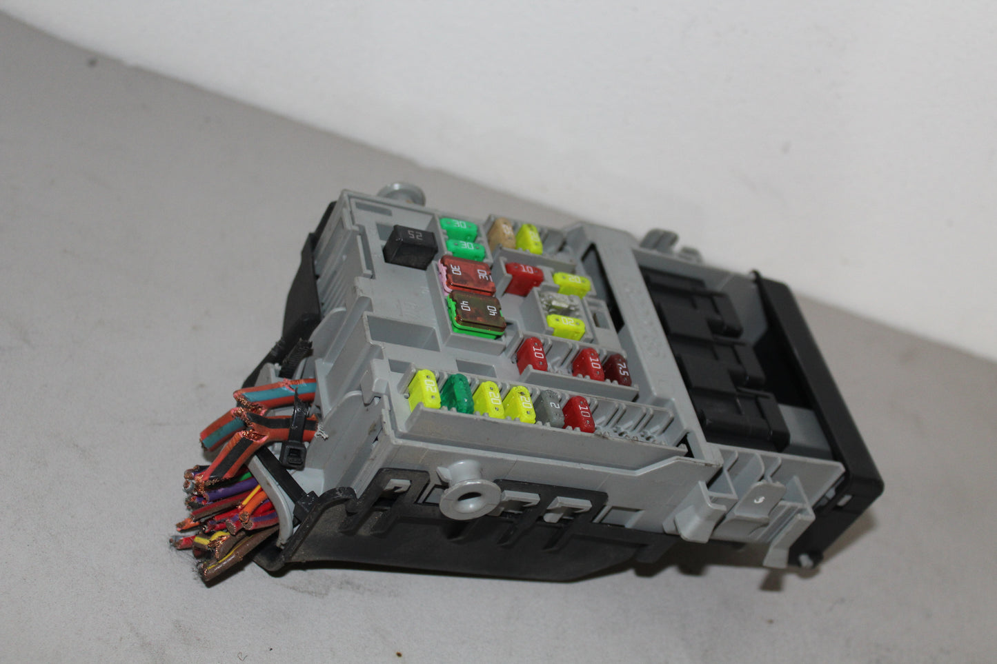 SCATOLA FUSIBILI ORIGINALE USATO  OPEL INSIGNIA 1322786  2008 - 2017