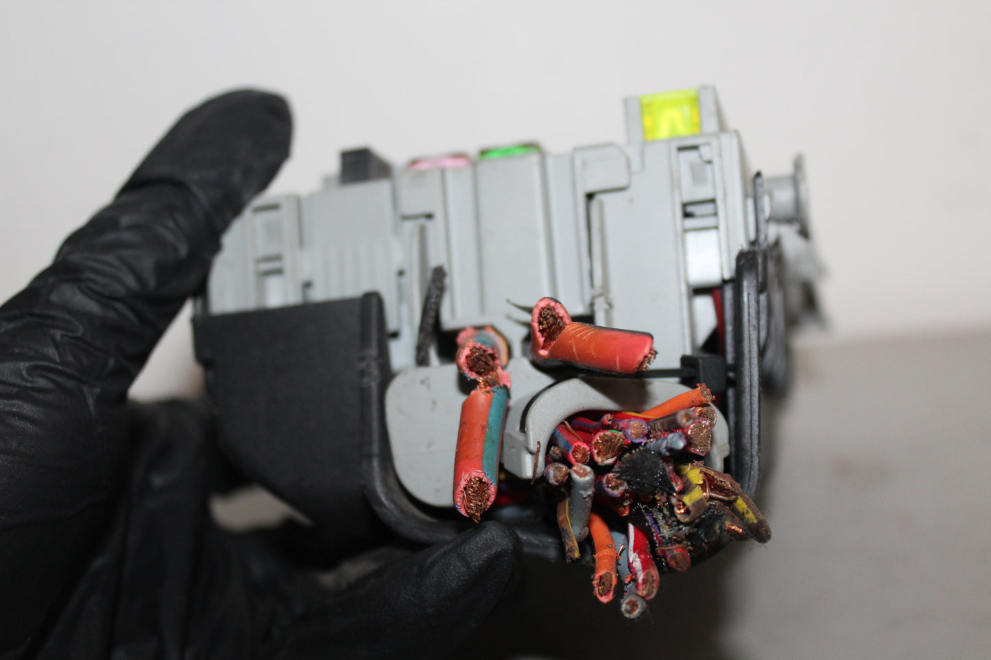 SCATOLA FUSIBILI ORIGINALE USATO  OPEL INSIGNIA 1322786  2008 - 2017