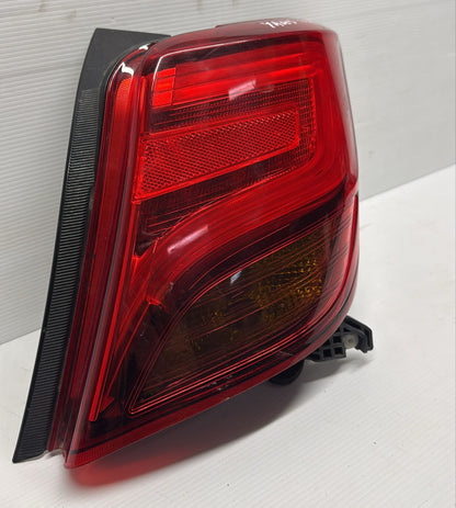 FANALE LED STOP POSTERIORE TOYOTA YARIS DESTRO ANNO:2015 ORIGINALE USATO