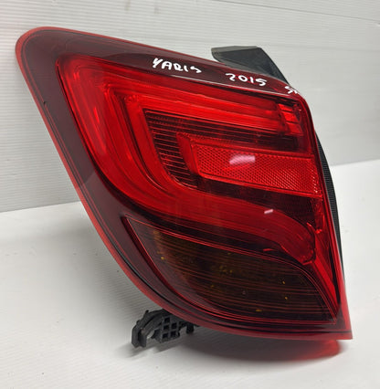 FANALE LED STOP POSTERIORE TOYOTA YARIS SINISTRO ANNO:2015 ORIGINALE USATO