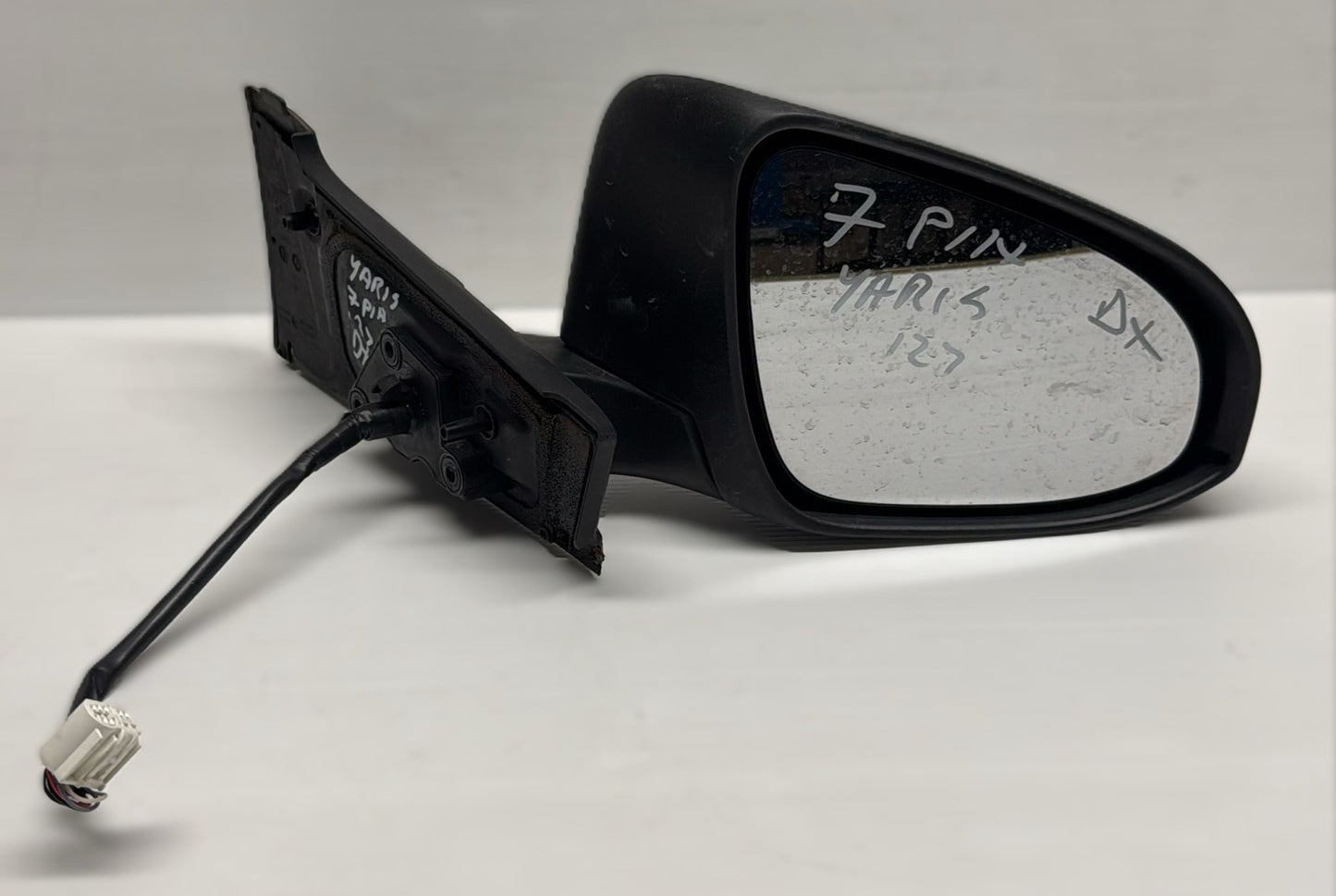 SPECCHIETTO RETROVISORE DESTROTOYOTA YARIS 2012-2017 7 PIN ORIGINALE USATO