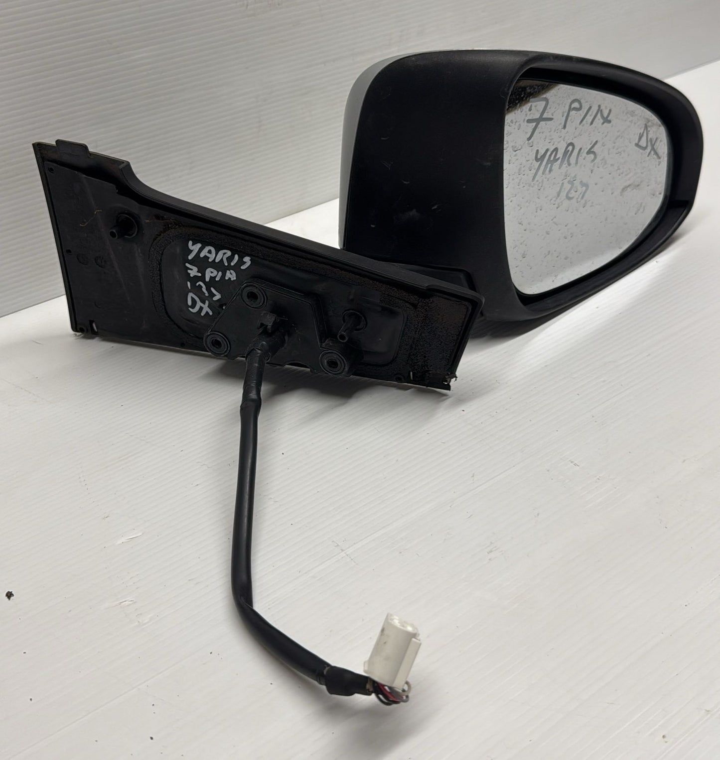 SPECCHIETTO RETROVISORE DESTROTOYOTA YARIS 2012-2017 7 PIN ORIGINALE USATO