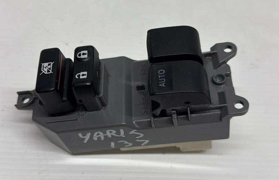 PULSANTIERA ALZAVETRI ANTERIORE SINISTRA TOYOTA YARIS 2011-2014 ORIGINALE