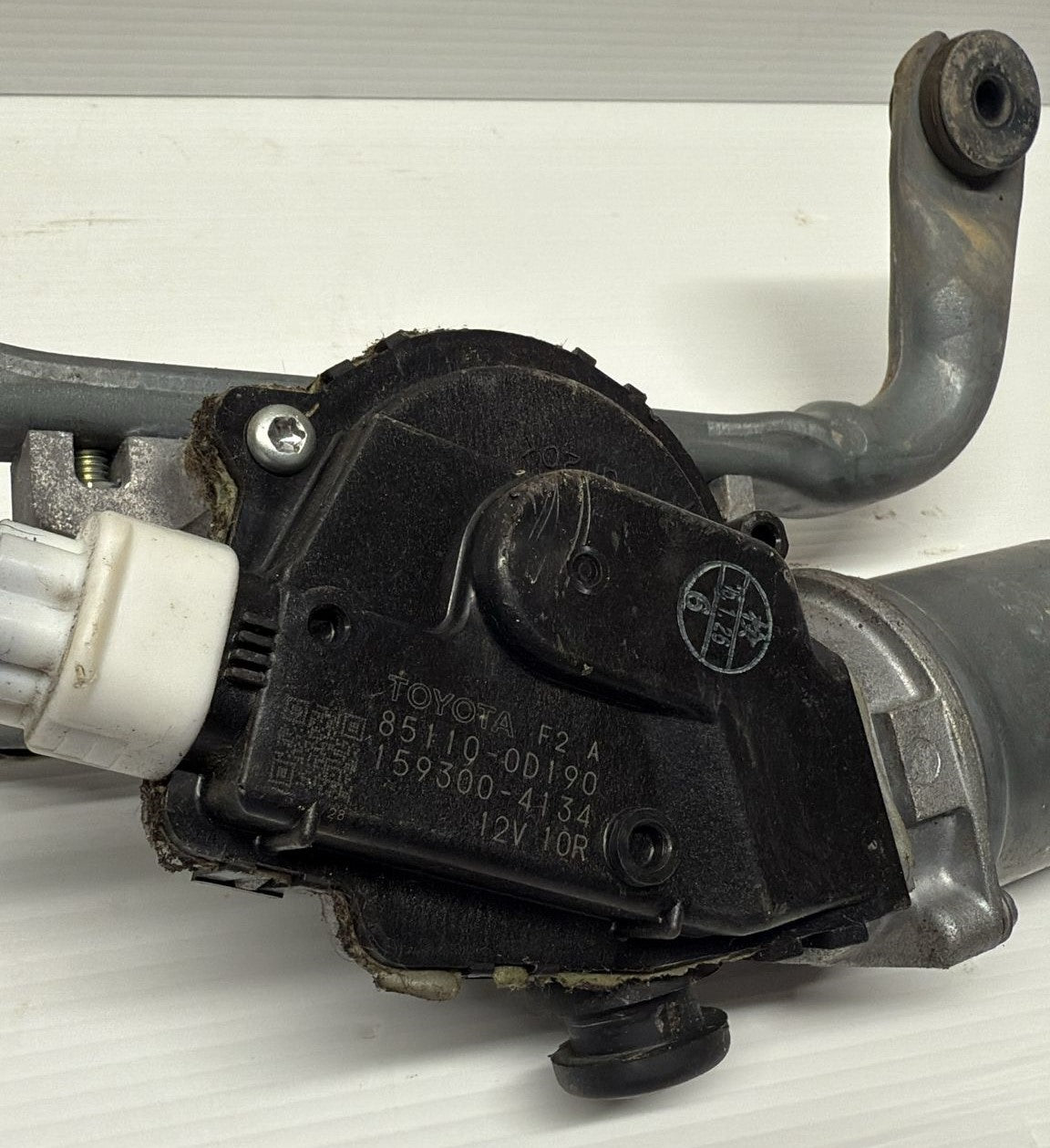 MOTORINO ANTERIORE TERGICRISTALLI TOYOTA YARIS 2013 ORIGINALE CODICE:85110-0D190