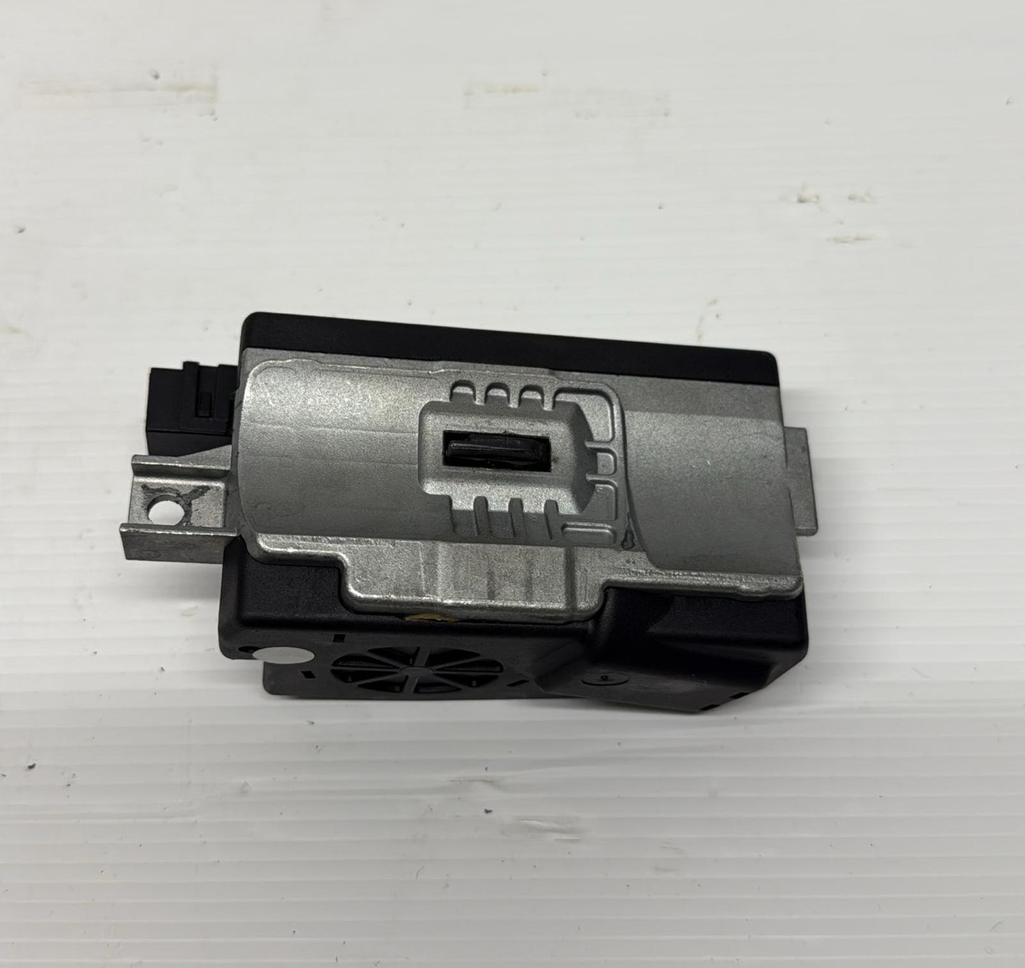 SERRATURA VOLANTE BLOCCASTERZO AUDI A4/A5/Q5 CODICE:8K0905852D