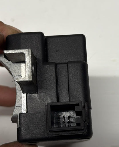 SERRATURA VOLANTE BLOCCASTERZO AUDI A4/A5/Q5 CODICE:8K0905852D