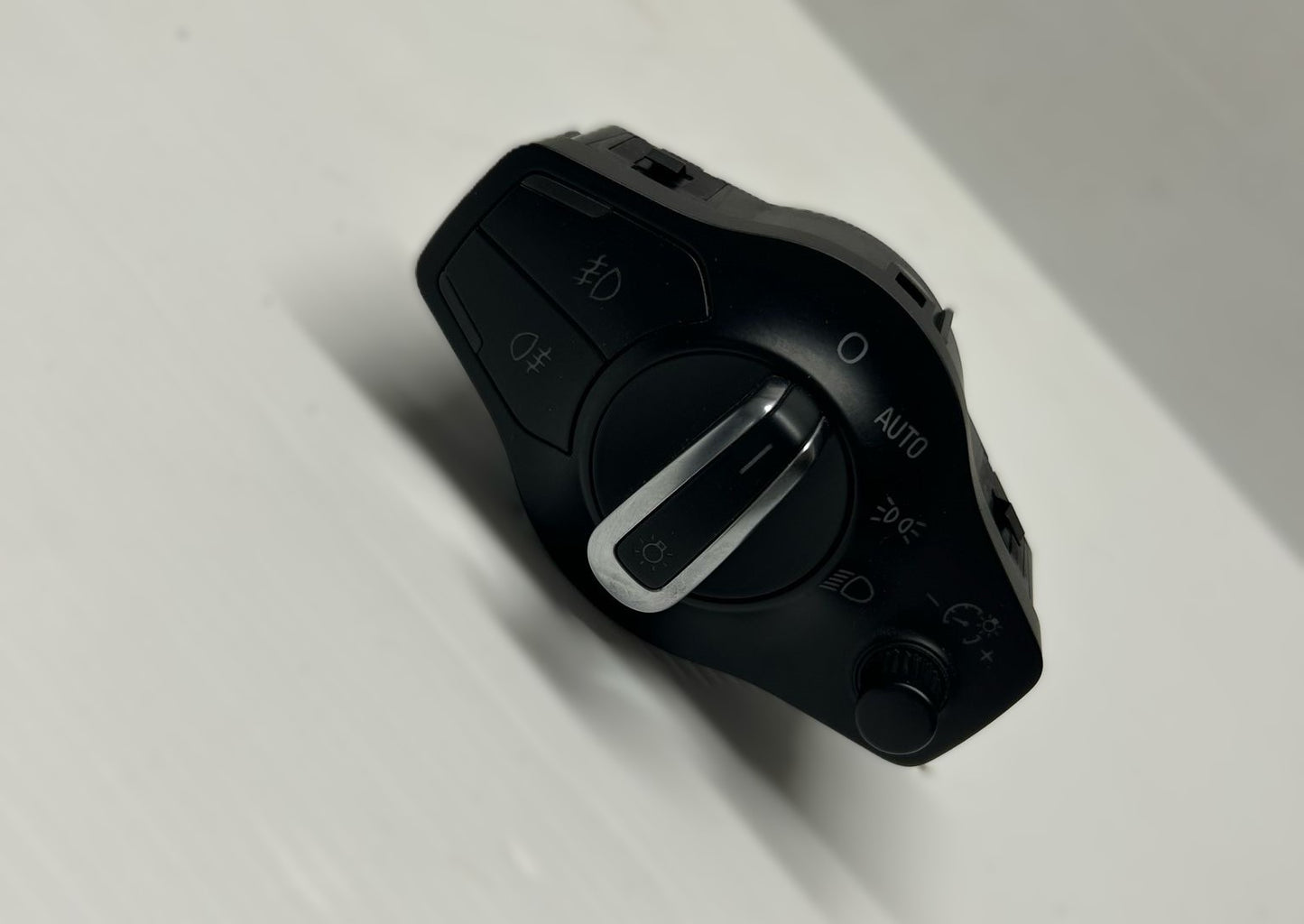 CENTRALINA LUCI PER AUDI A5 /A4 /Q5 CODICE:8K0941531G 2007-2012