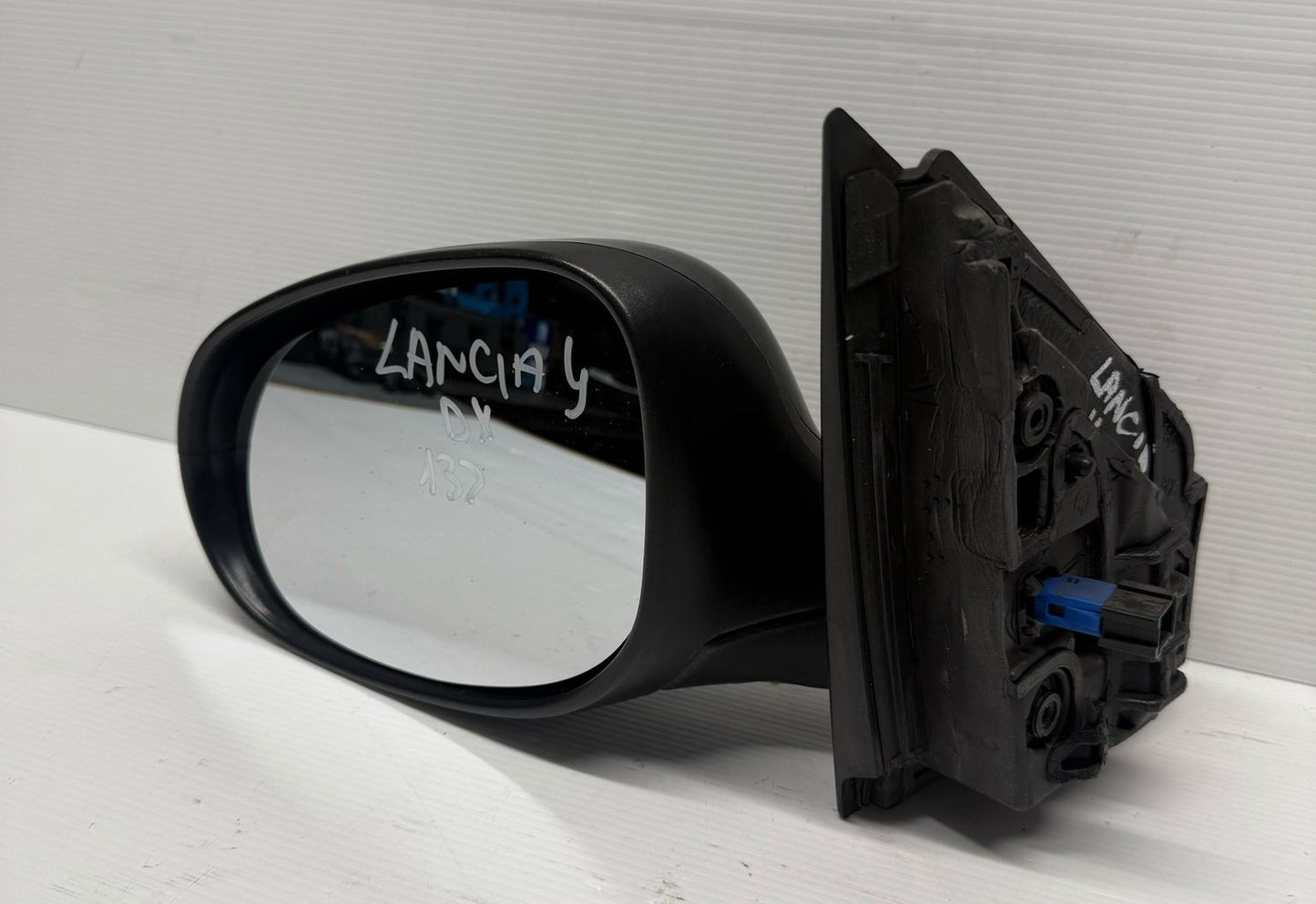 SPECCHIETTO RETROVISORE SINISTRO LANCIA Y 2013 ORIGINALE USATO