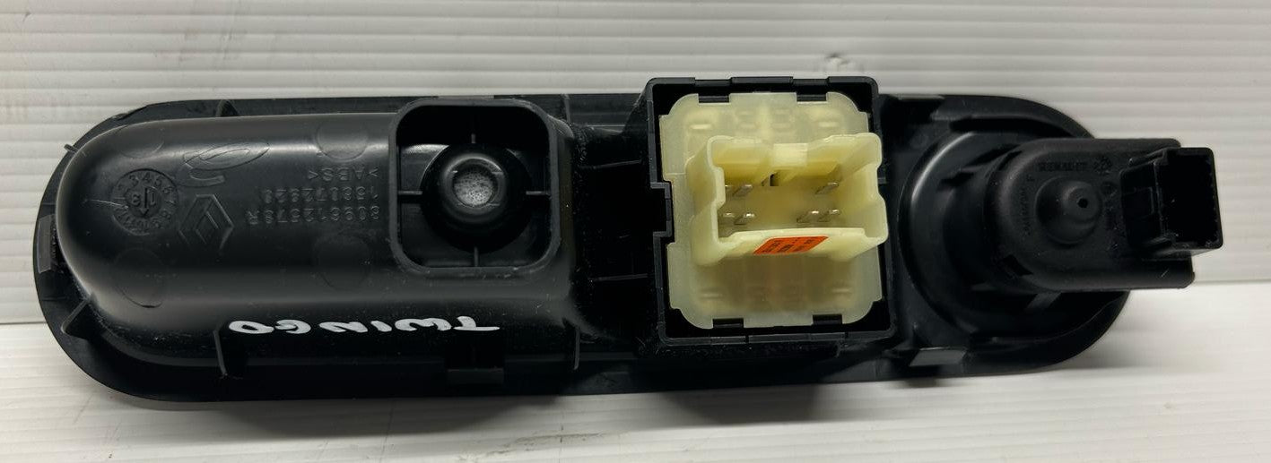 PULSANTE INTERRUTTORE ALZAVETRI RENAULT CAPTUR/CLIO/TWINGO ANTERIORE SINISTRA