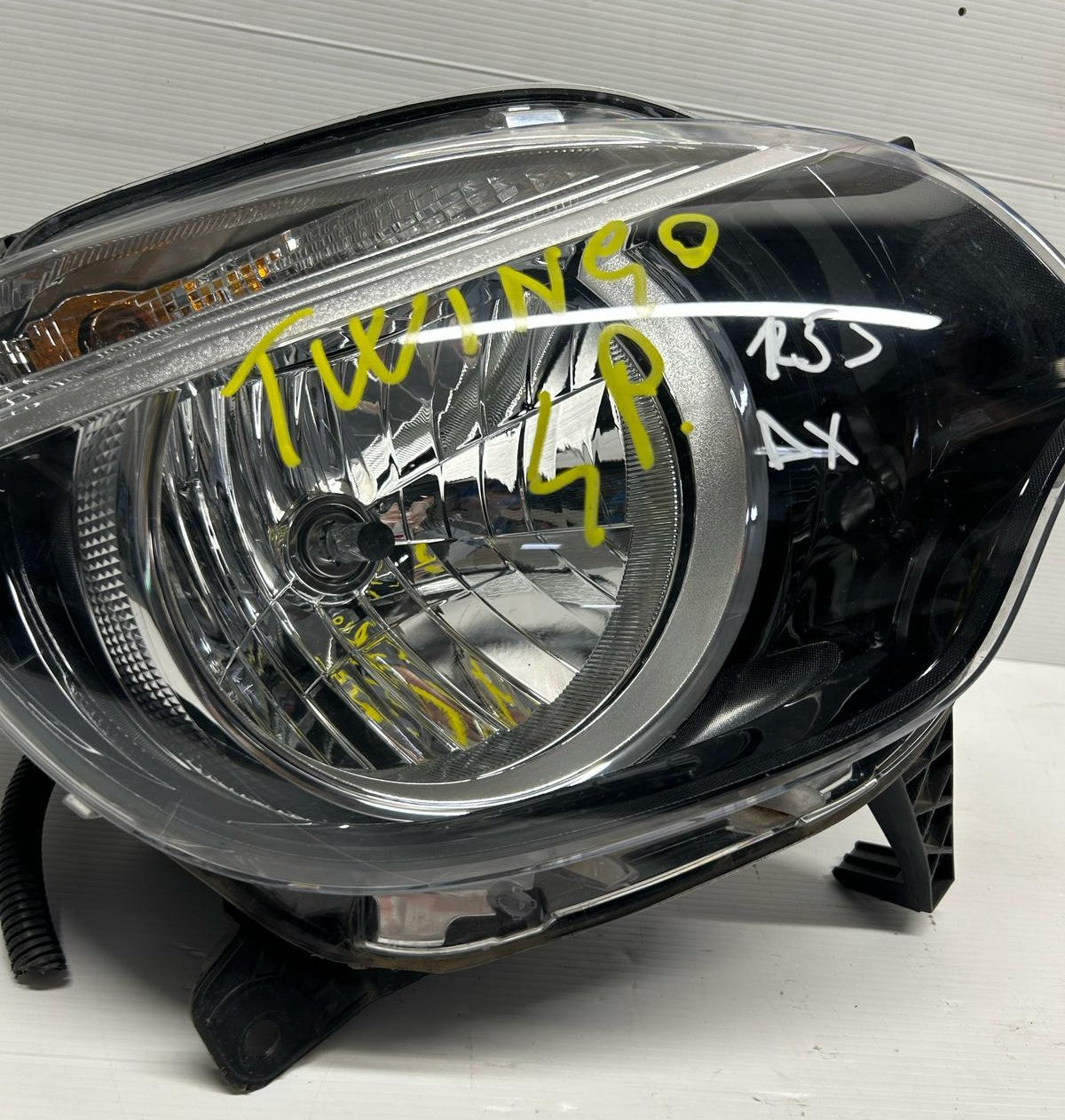 FARO ANTERIORE DESTRO RENAULT TWINGO 3 2014-2019