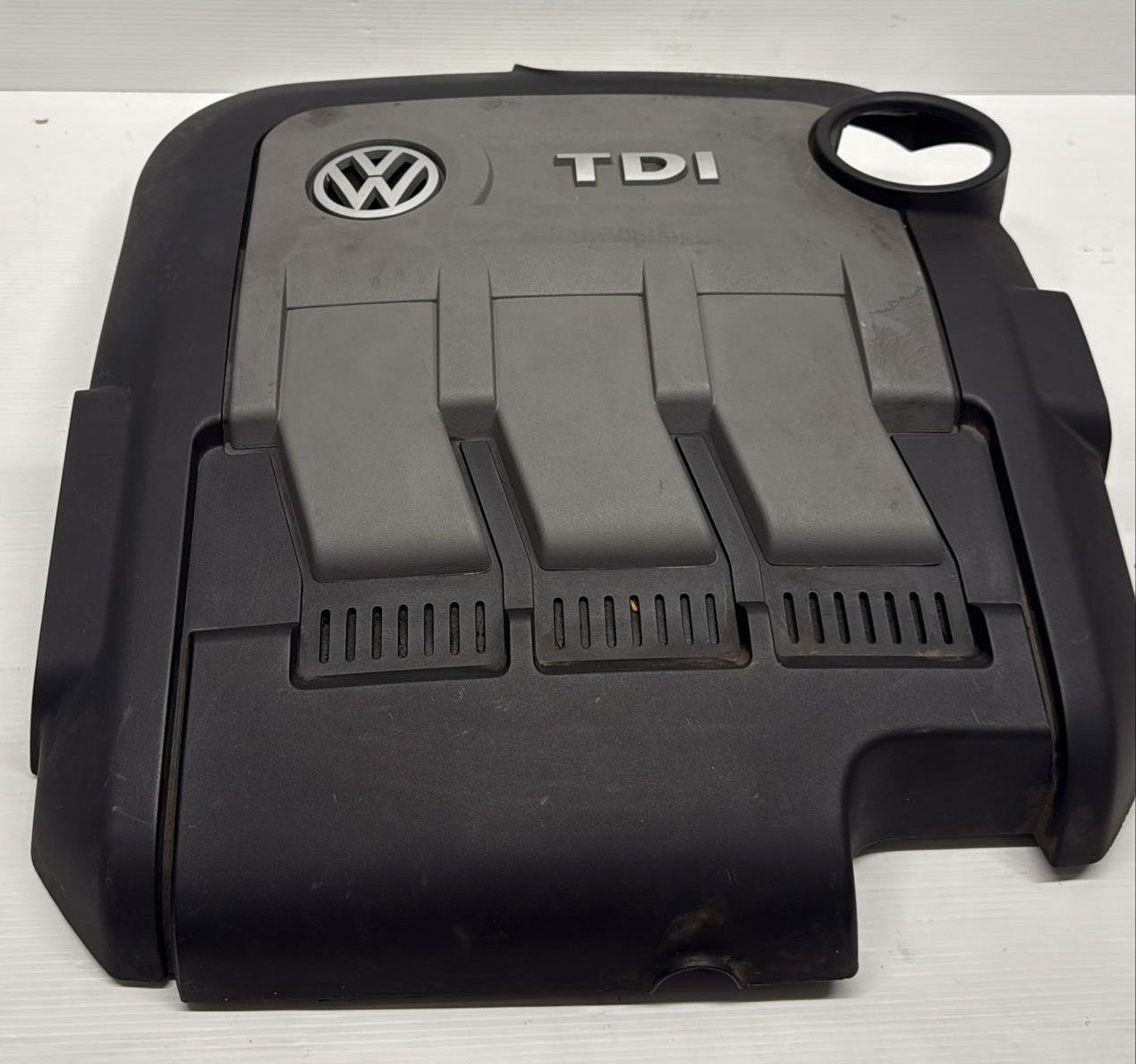 COPERCHIO MOTORE SUPERIORE VW AG POLO 1.2 DIESEL ANNO 2010 CODICE:03P103925A