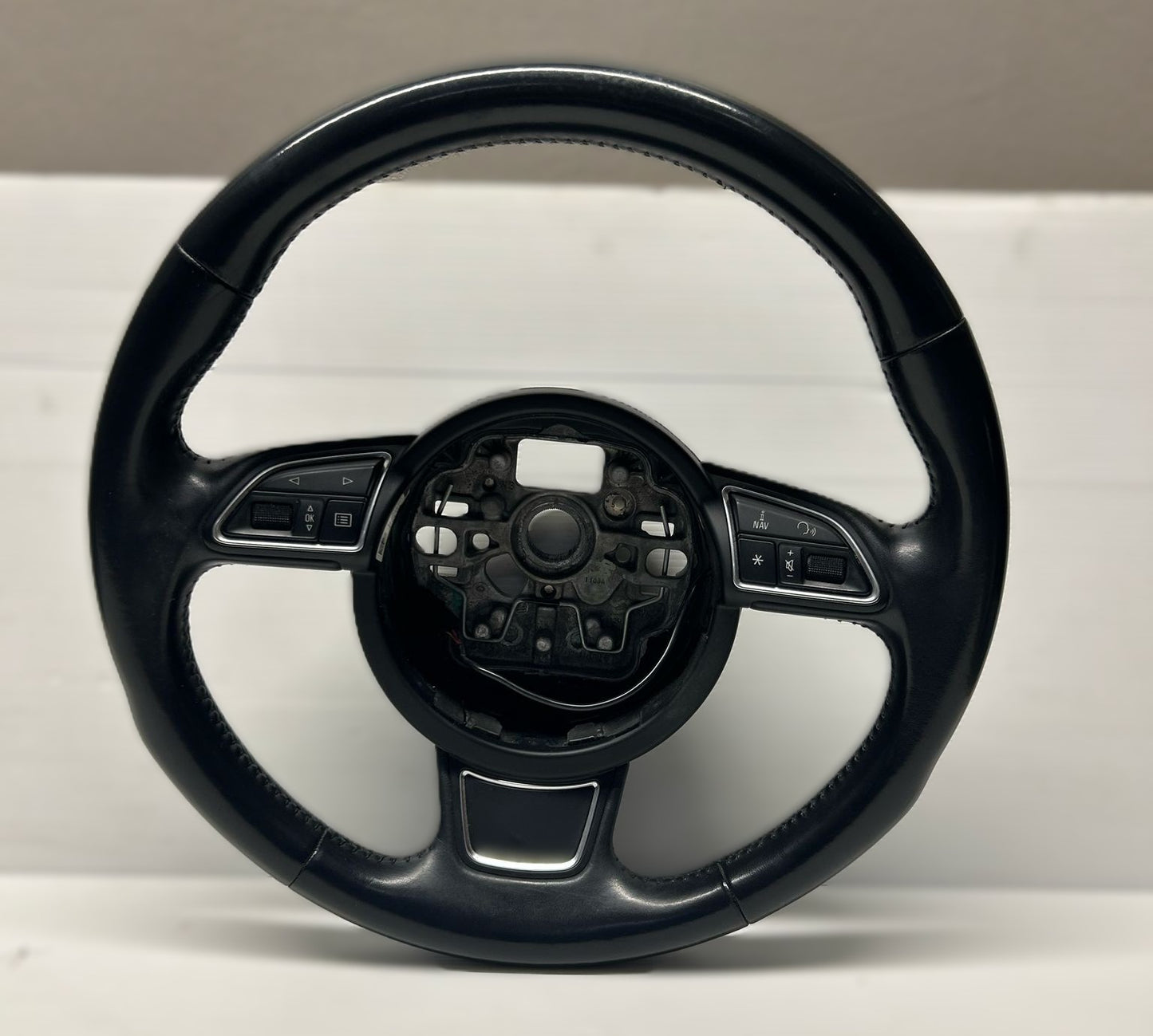 VOLANTE STERZO AUDI A1 2010-2018 CODICE:4G0419091R