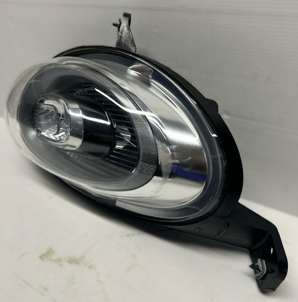 FANALINO FENDINEBBIA ANTERIORE DESTRO FIAT 500 X CODICE : 52065911 14>