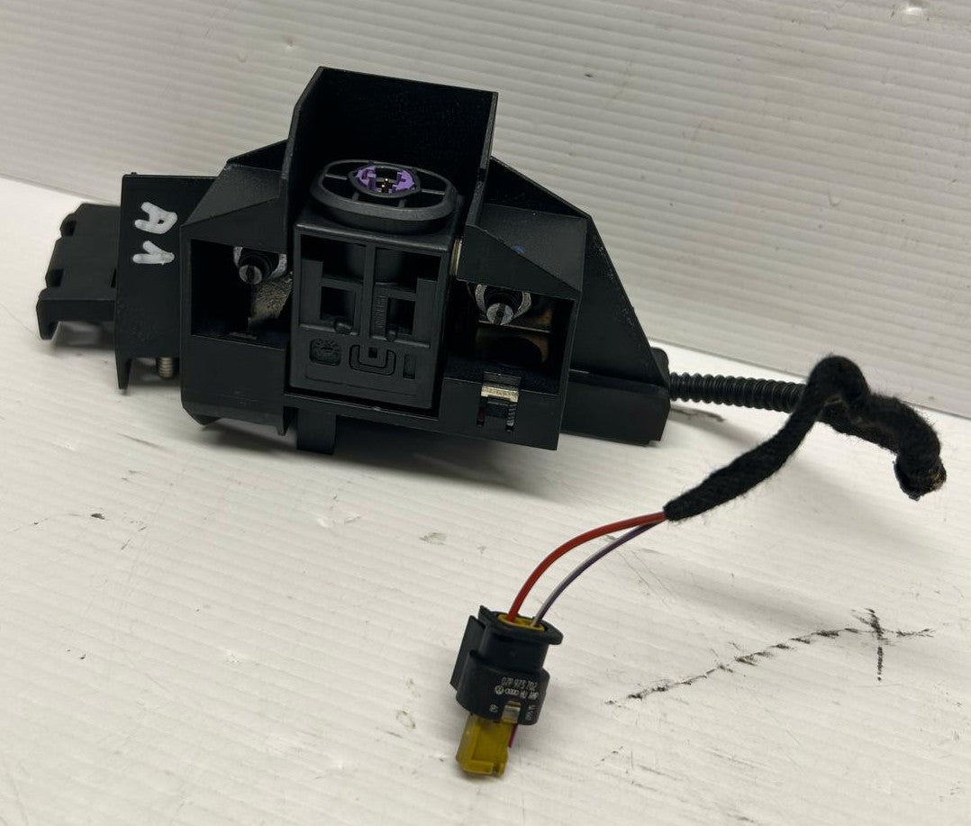 SCATOLA FUSIBILE/ RELE AUDI A1 2010> CODICE:8X0915459