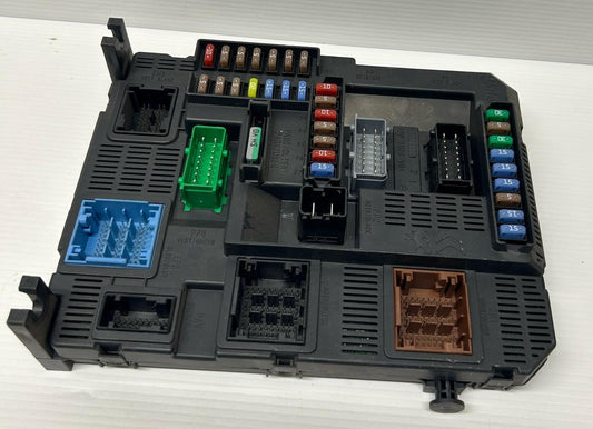 SCATOLA FUSIBILI/RELE PEUGEOT 208 2014 CODICE:E1064160