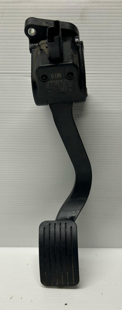 PEDALE ACCELERATORE CITROEN C4 GRAND PICASSO CODICE:9654725380