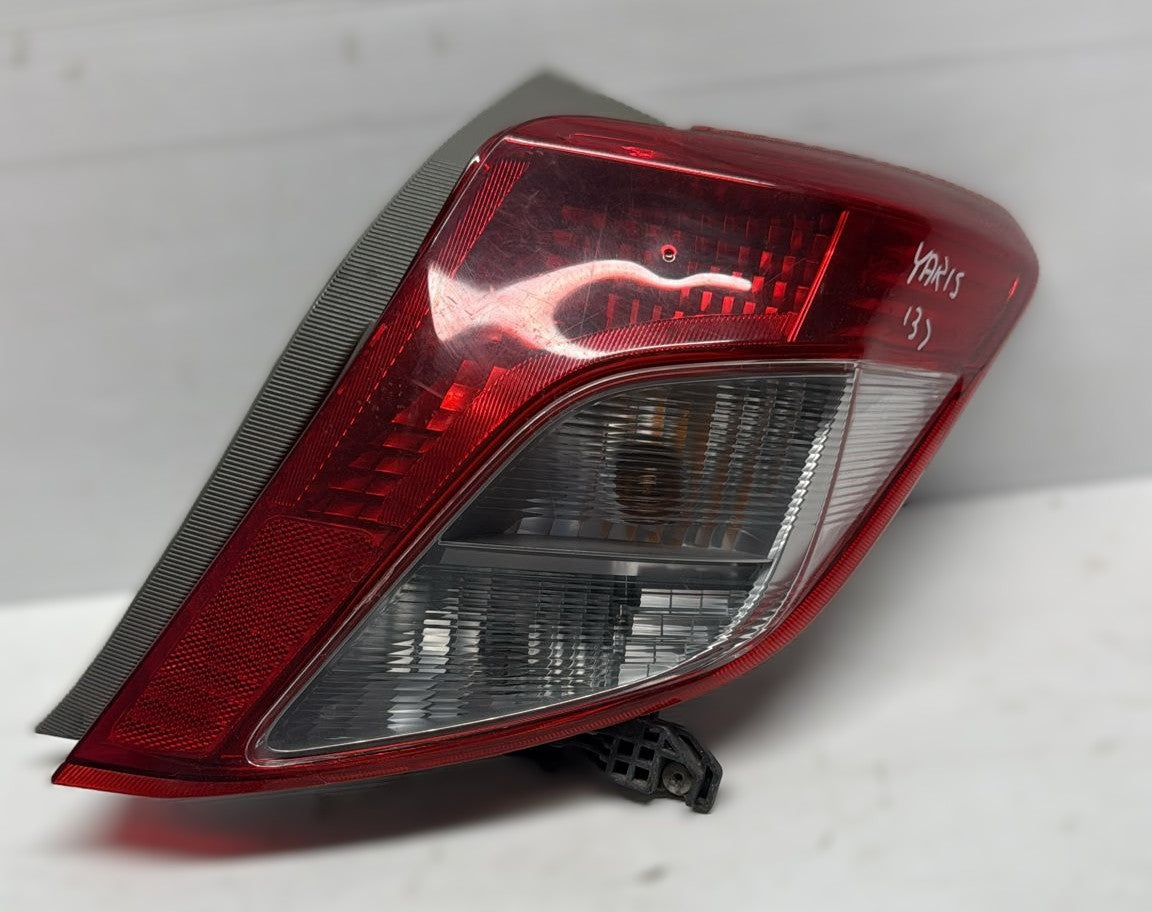 STOP FANALE  POSTERIORE DESTRO TOYOTA YARIS 2013