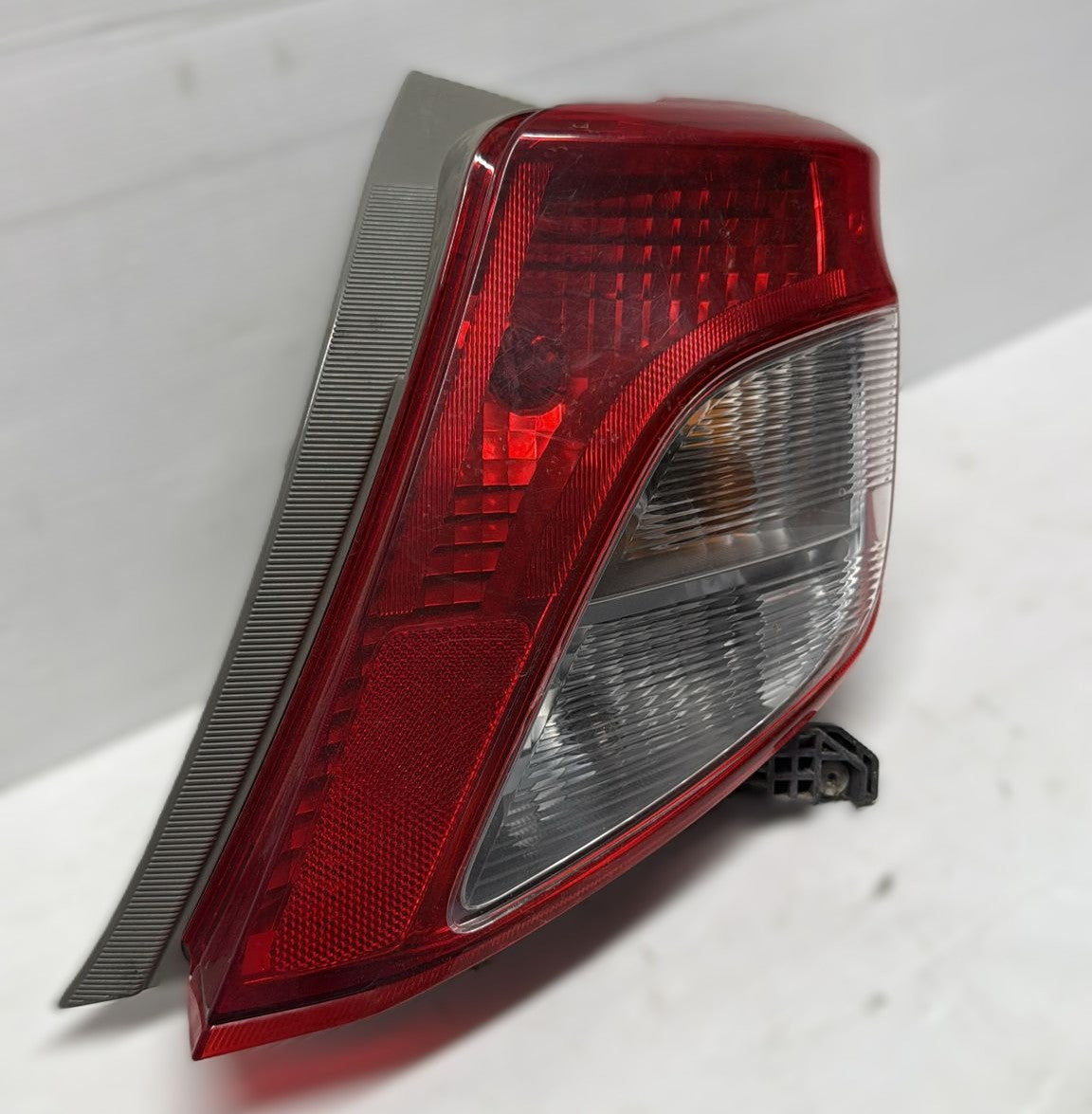 STOP FANALE  POSTERIORE DESTRO TOYOTA YARIS 2013