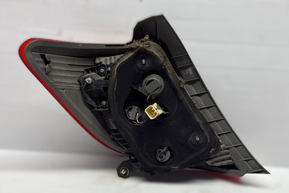 STOP FANALE  POSTERIORE DESTRO TOYOTA YARIS 2013