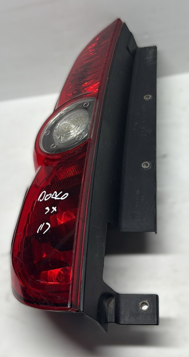 STOP FANALE  POSTERIORE SINISTRO FIAT DOBLO 2011