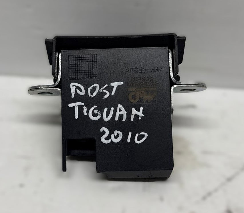 SERRATURA PORTELLONE BAGAGLIAIO VOLKSWAGEN TIGUAN 2010