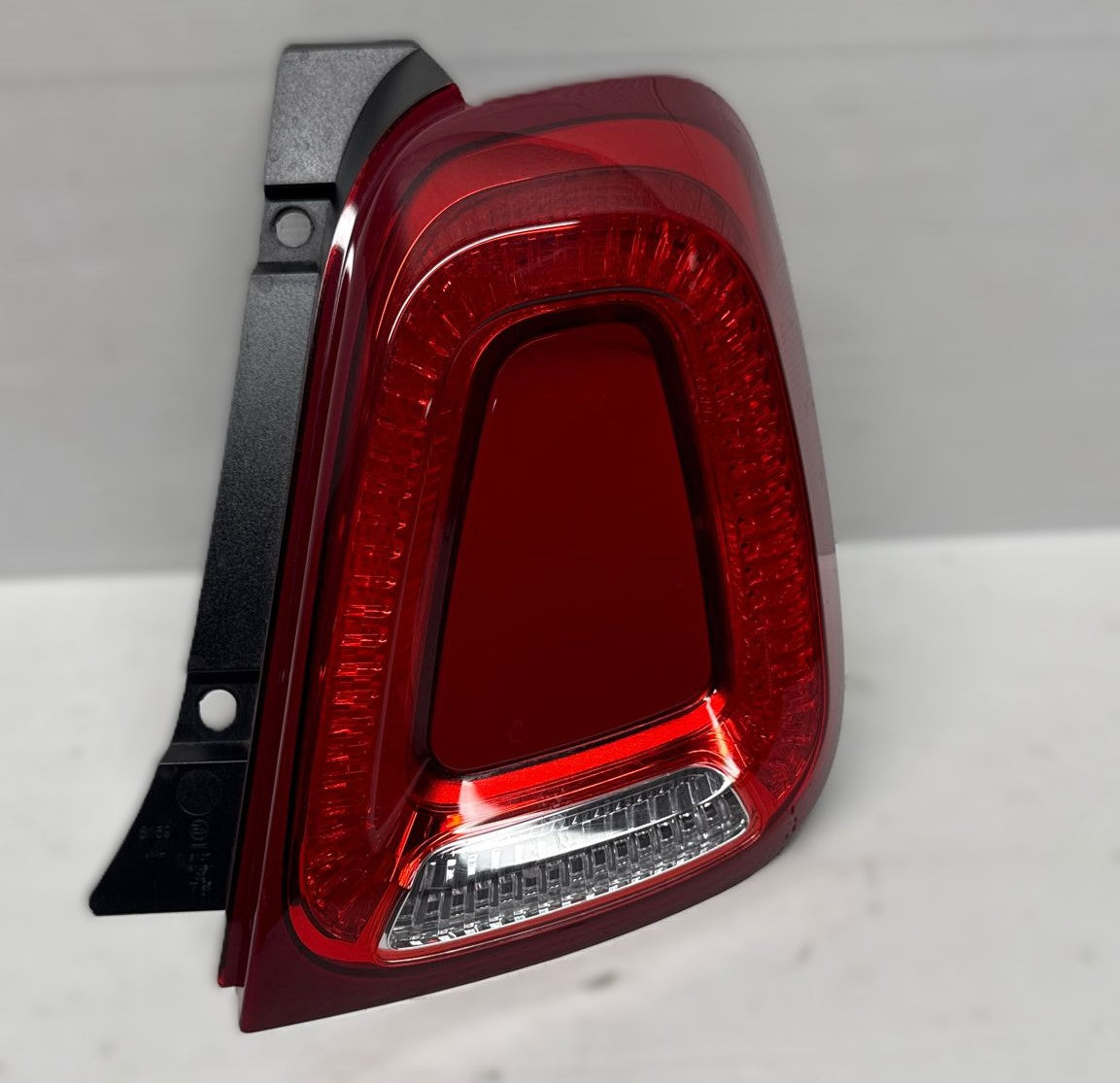 STOP FANALE POSTERIORE DESTRO FIAT 500 2016