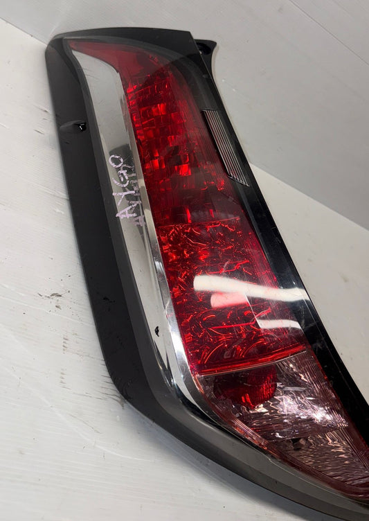 STOP FANALE POSTERIORE SINISTRO TOYOTA AYGO 3 SERIE DAL 2015